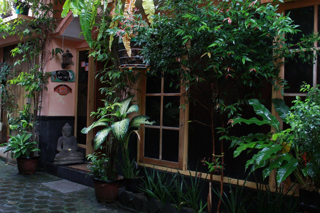 La Javanaise Home Stay Malioboro Джок'якарта Екстер'єр фото