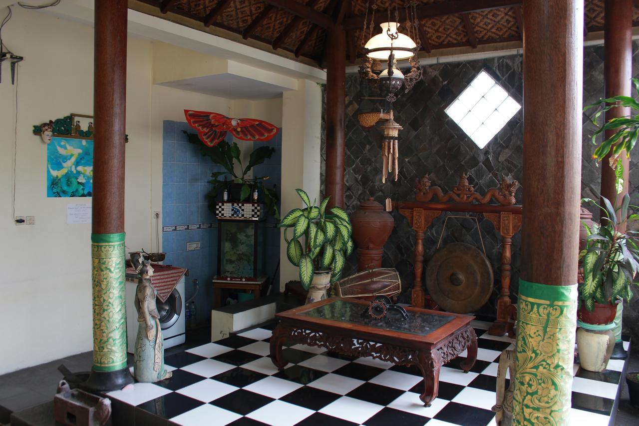 La Javanaise Home Stay Malioboro Джок'якарта Екстер'єр фото