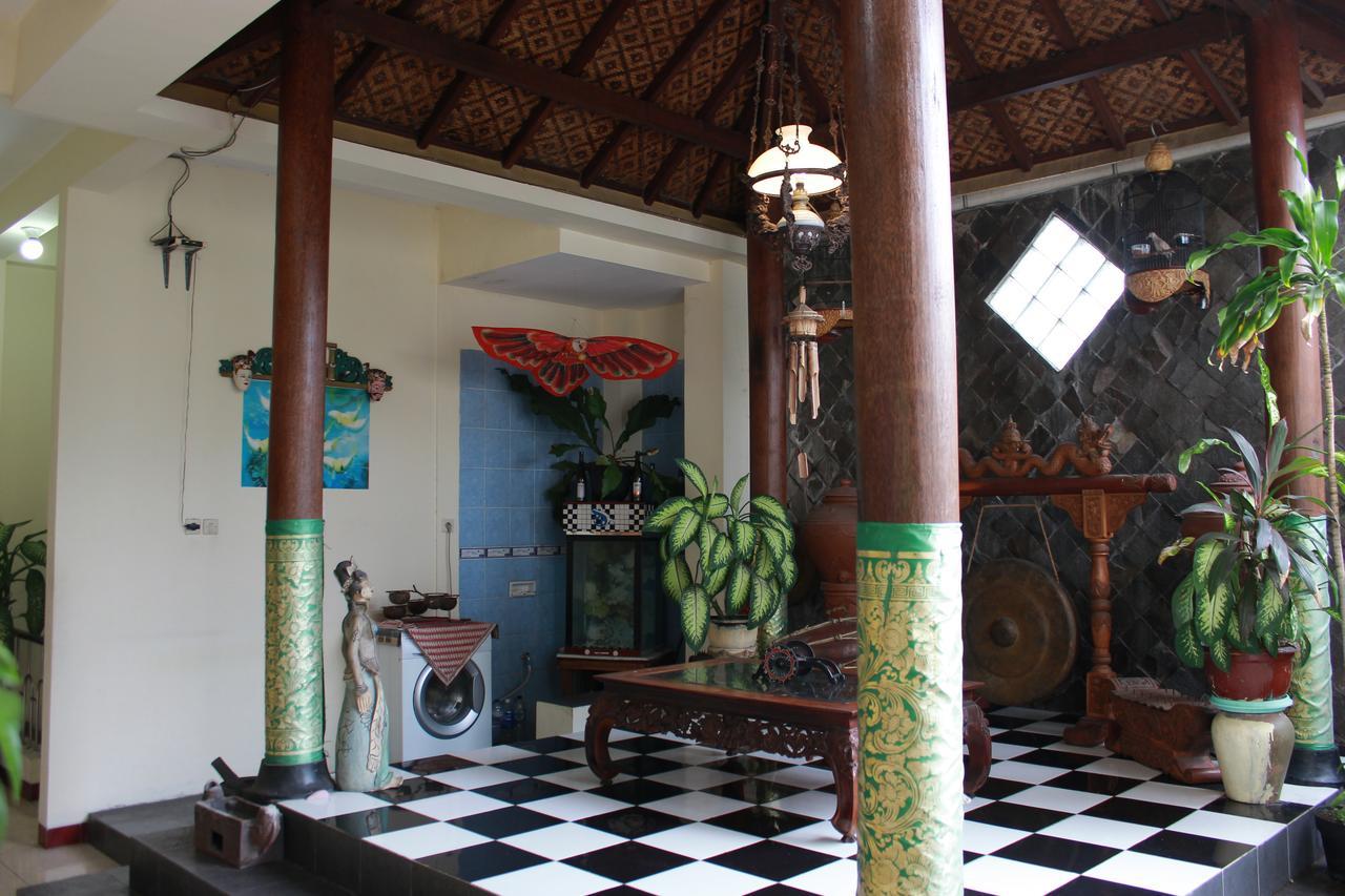 La Javanaise Home Stay Malioboro Джок'якарта Екстер'єр фото