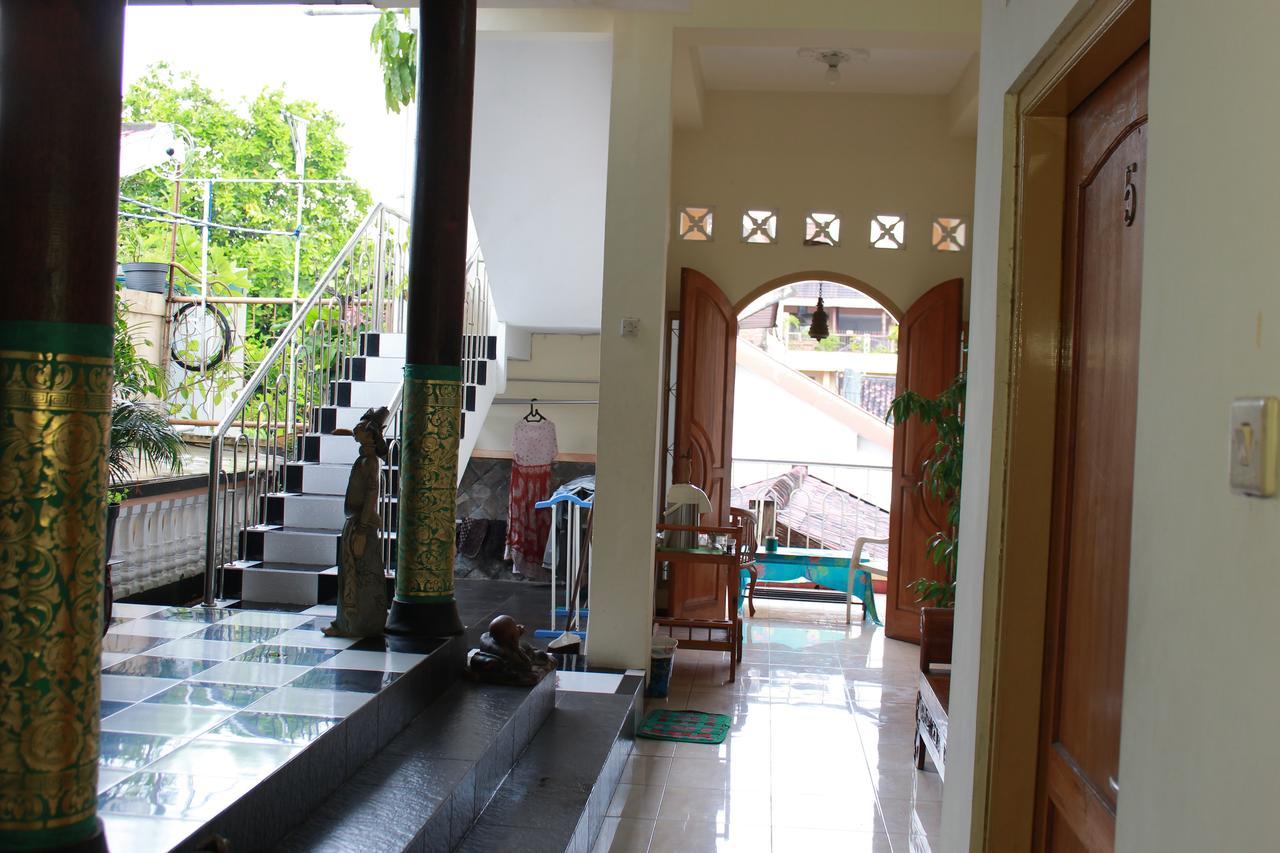 La Javanaise Home Stay Malioboro Джок'якарта Екстер'єр фото