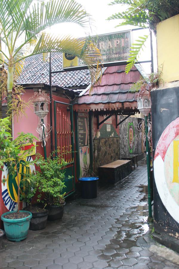 La Javanaise Home Stay Malioboro Джок'якарта Екстер'єр фото