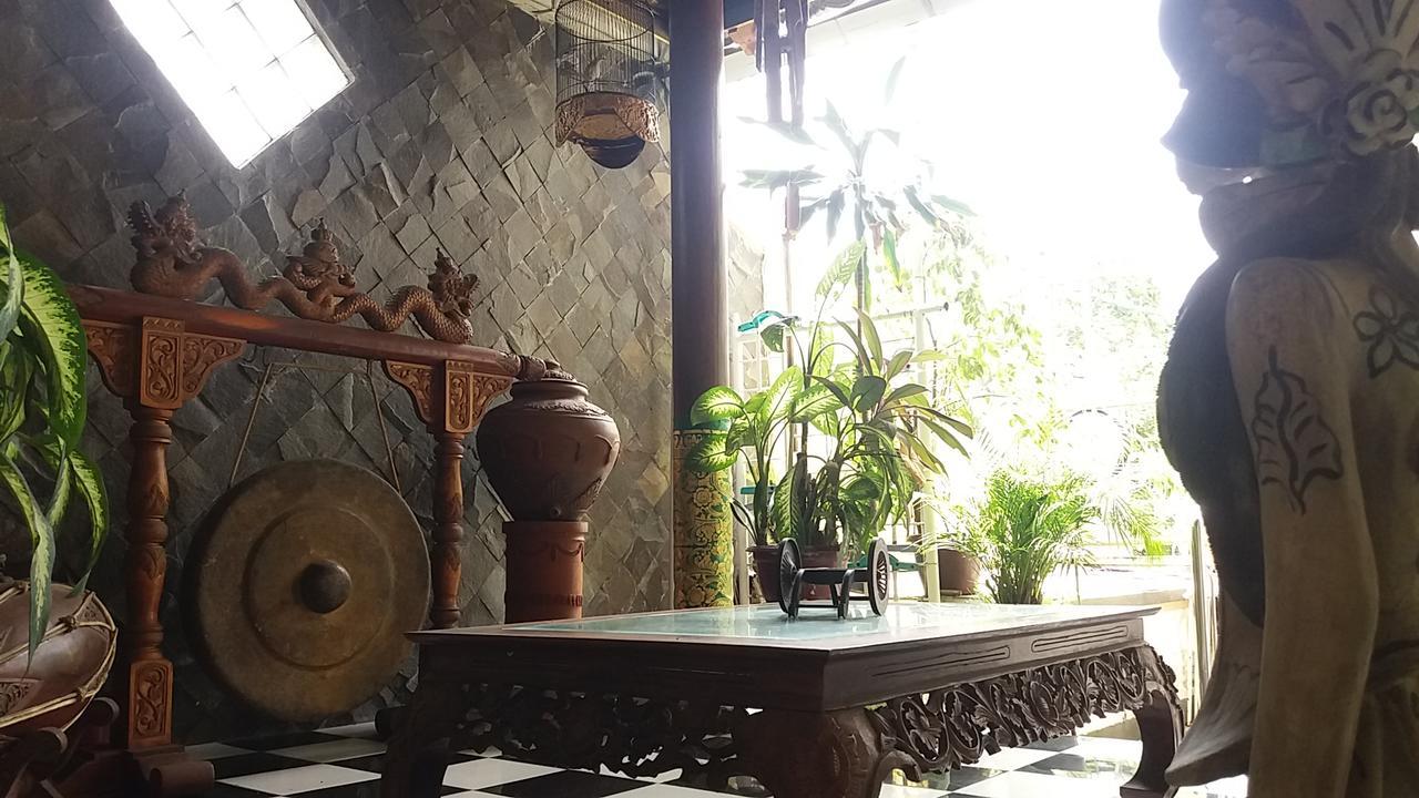 La Javanaise Home Stay Malioboro Джок'якарта Екстер'єр фото
