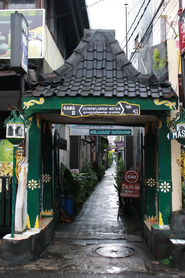 La Javanaise Home Stay Malioboro Джок'якарта Екстер'єр фото
