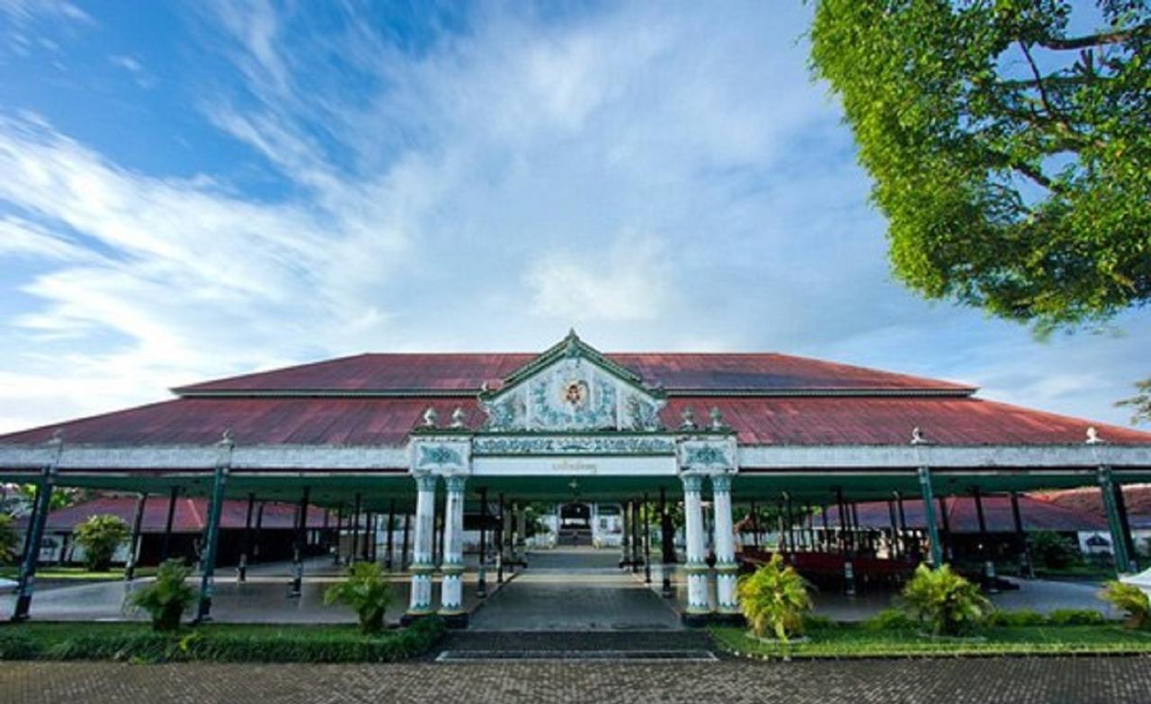 La Javanaise Home Stay Malioboro Джок'якарта Екстер'єр фото