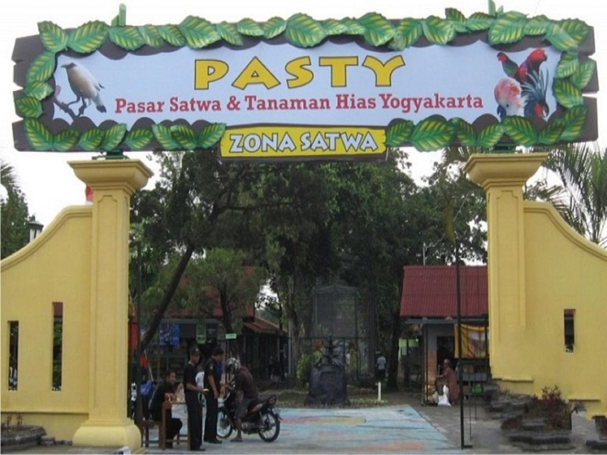 La Javanaise Home Stay Malioboro Джок'якарта Екстер'єр фото