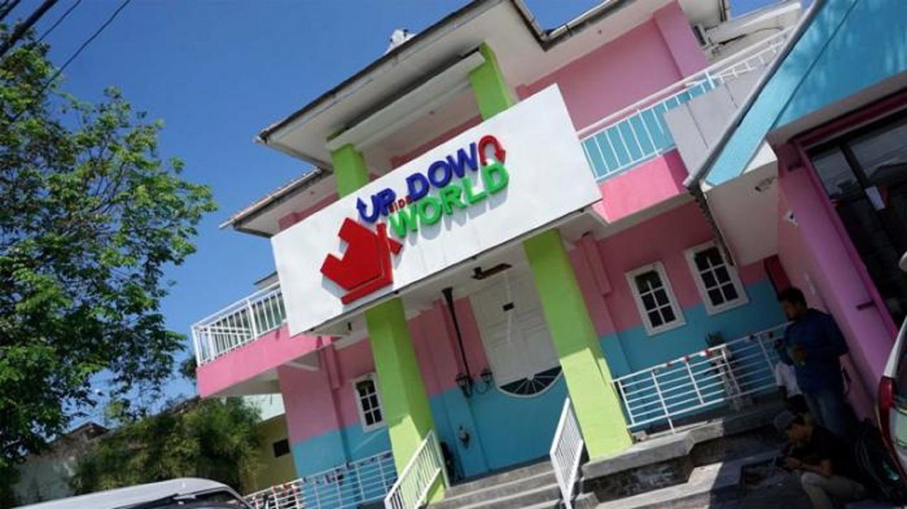 La Javanaise Home Stay Malioboro Джок'якарта Екстер'єр фото