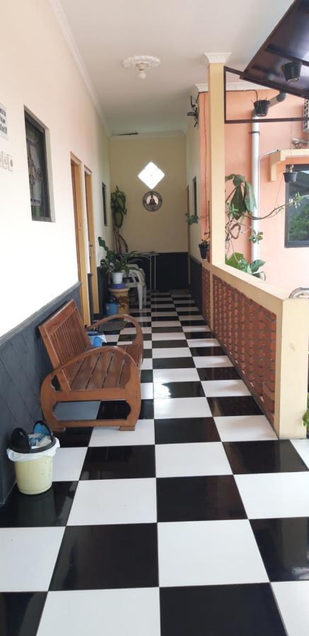 La Javanaise Home Stay Malioboro Джок'якарта Екстер'єр фото