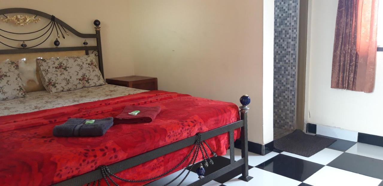 La Javanaise Home Stay Malioboro Джок'якарта Екстер'єр фото